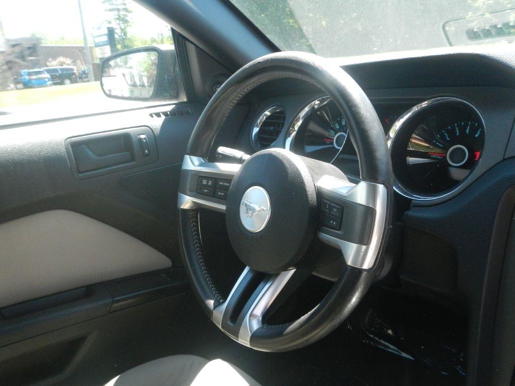 Ford Mustang V6 Coupe 2014