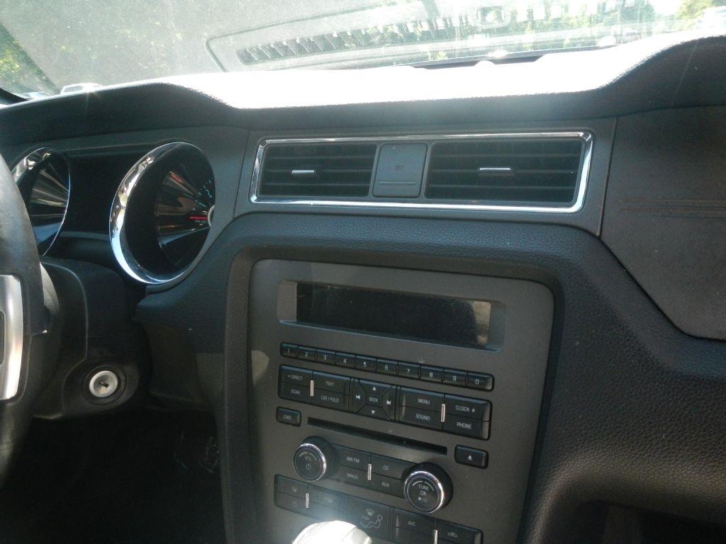 Ford Mustang V6 Coupe 2014