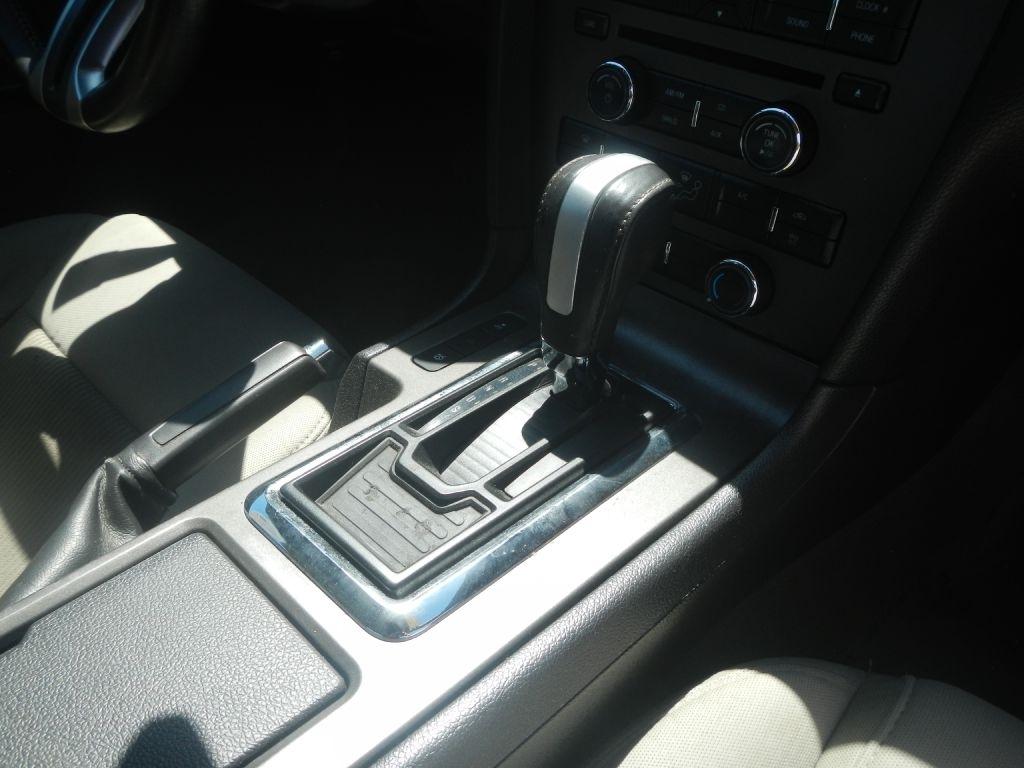 Ford Mustang V6 Coupe 2014