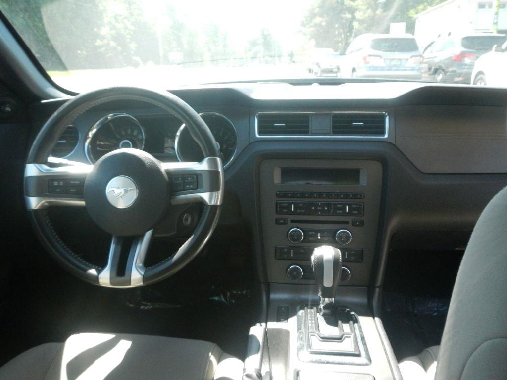 Ford Mustang V6 Coupe 2014