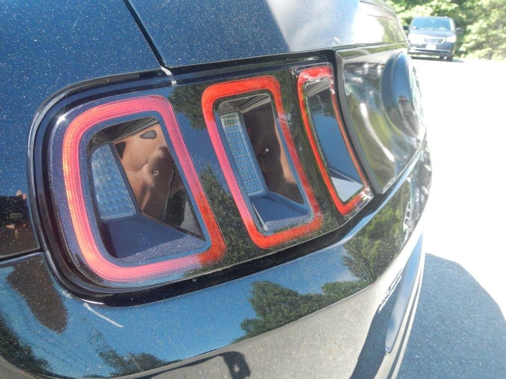 Ford Mustang V6 Coupe 2014