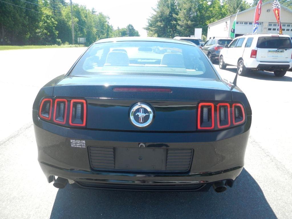 Ford Mustang V6 Coupe 2014