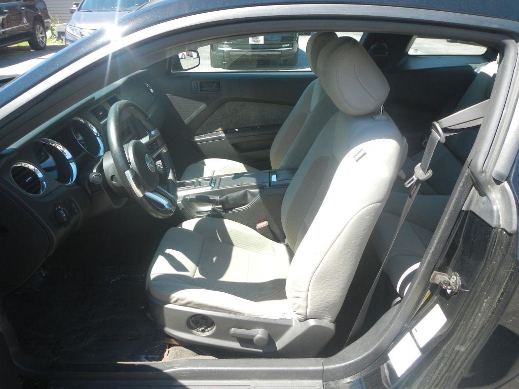 Ford Mustang V6 Coupe 2014