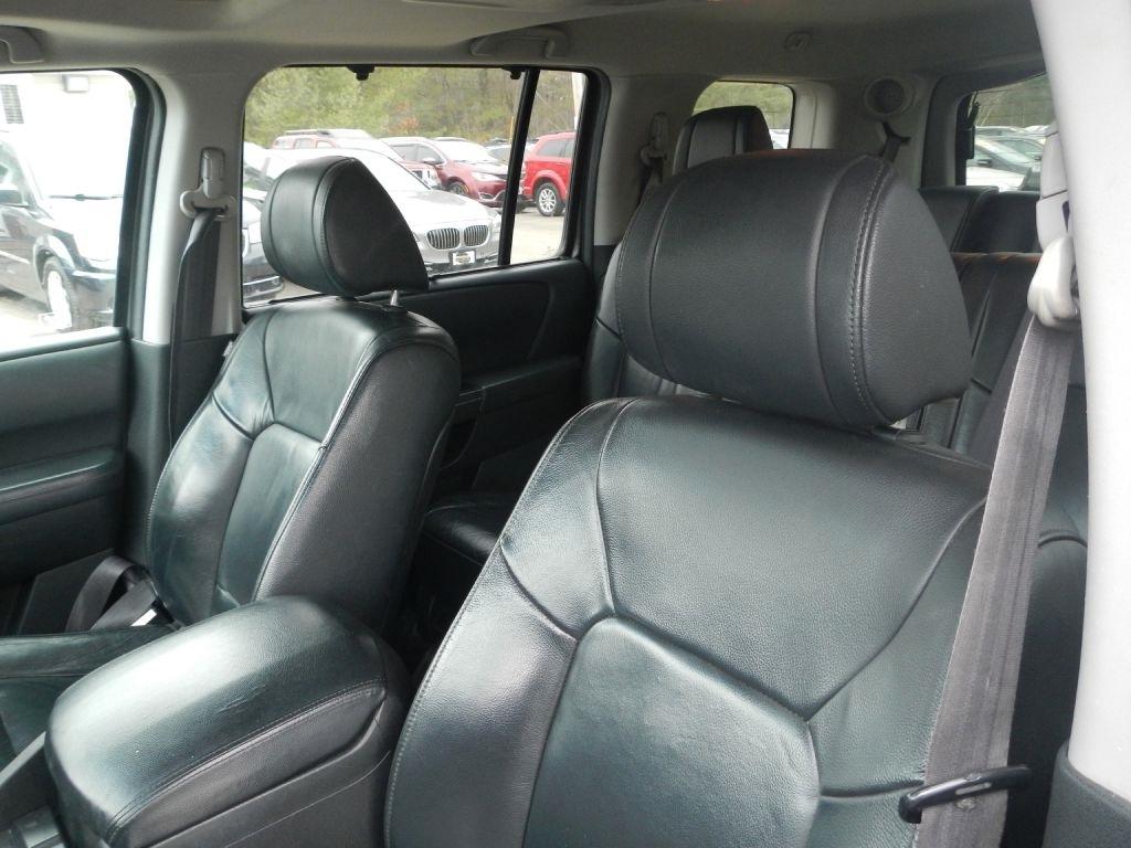 Honda Pilot Touring 4WD 5-Spd AT with DVD 2012