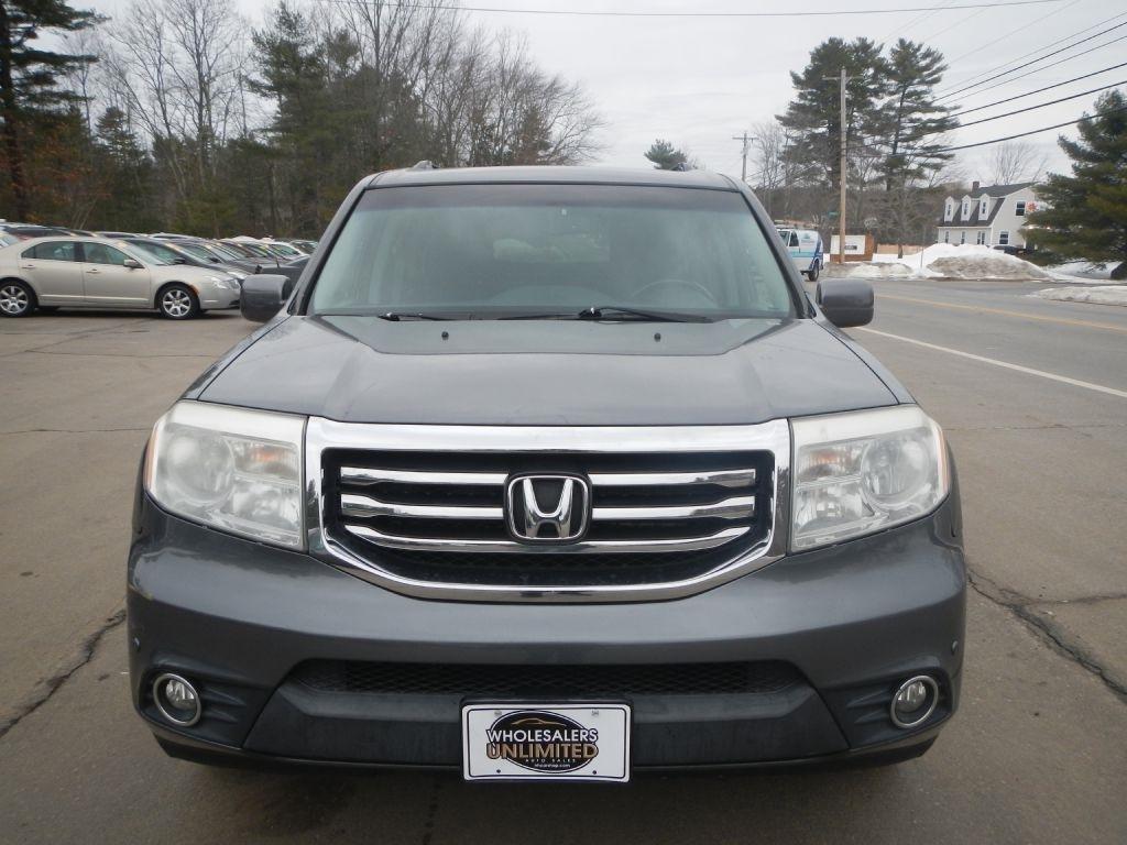 Honda Pilot Touring 4WD 5-Spd AT with DVD 2012
