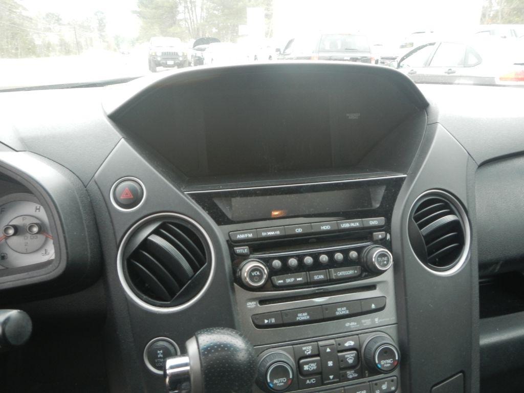 Honda Pilot Touring 4WD 5-Spd AT with DVD 2012