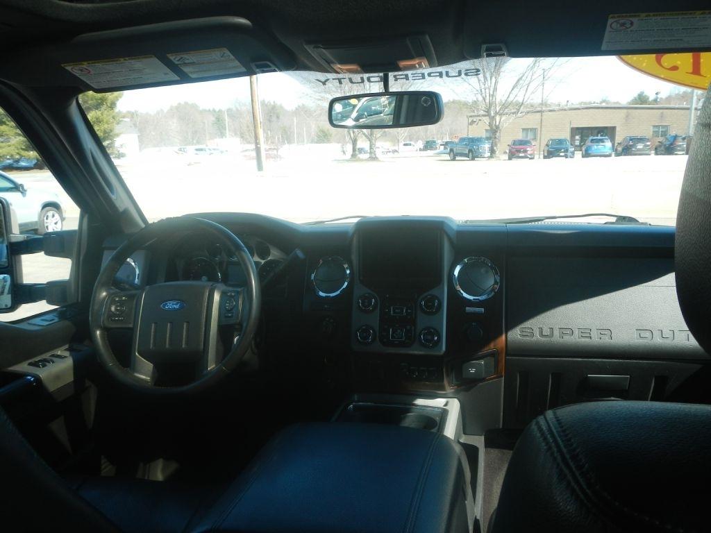 Ford F-350 SD Lariat Crew Cab 4WD 2015