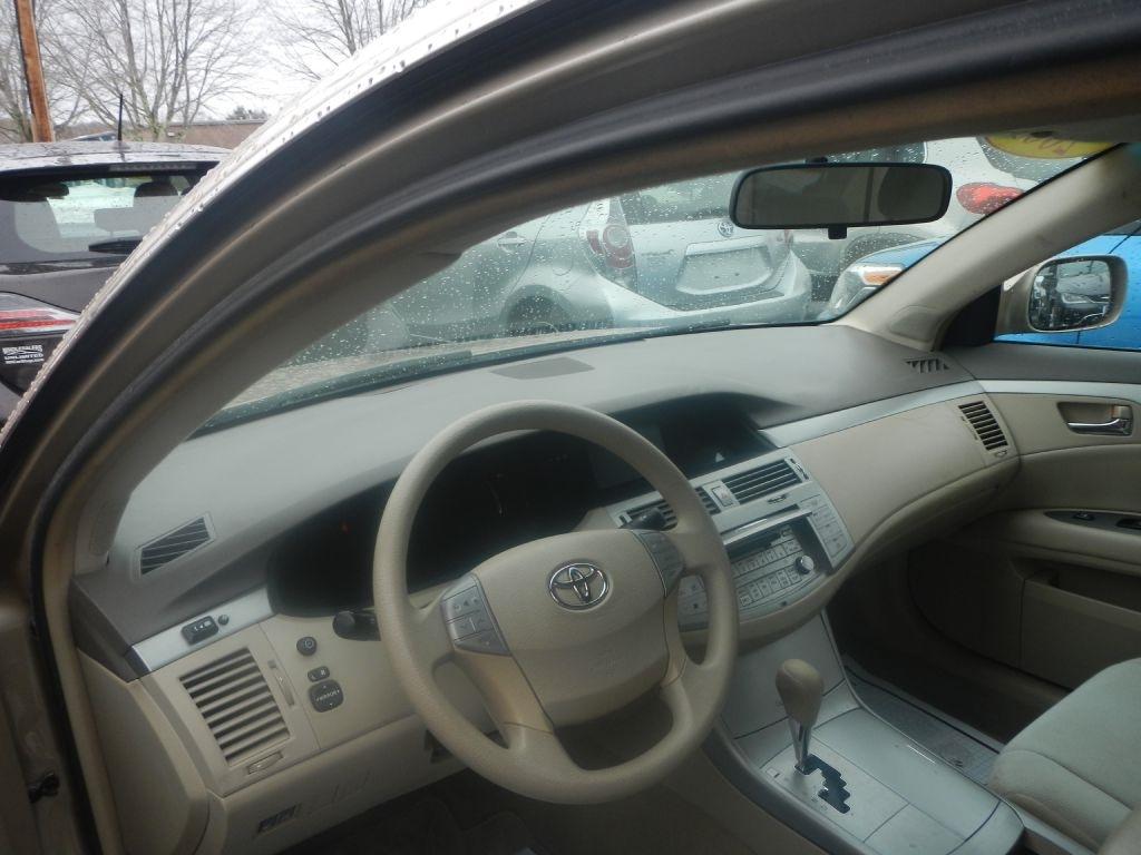 Toyota Avalon XL 2009