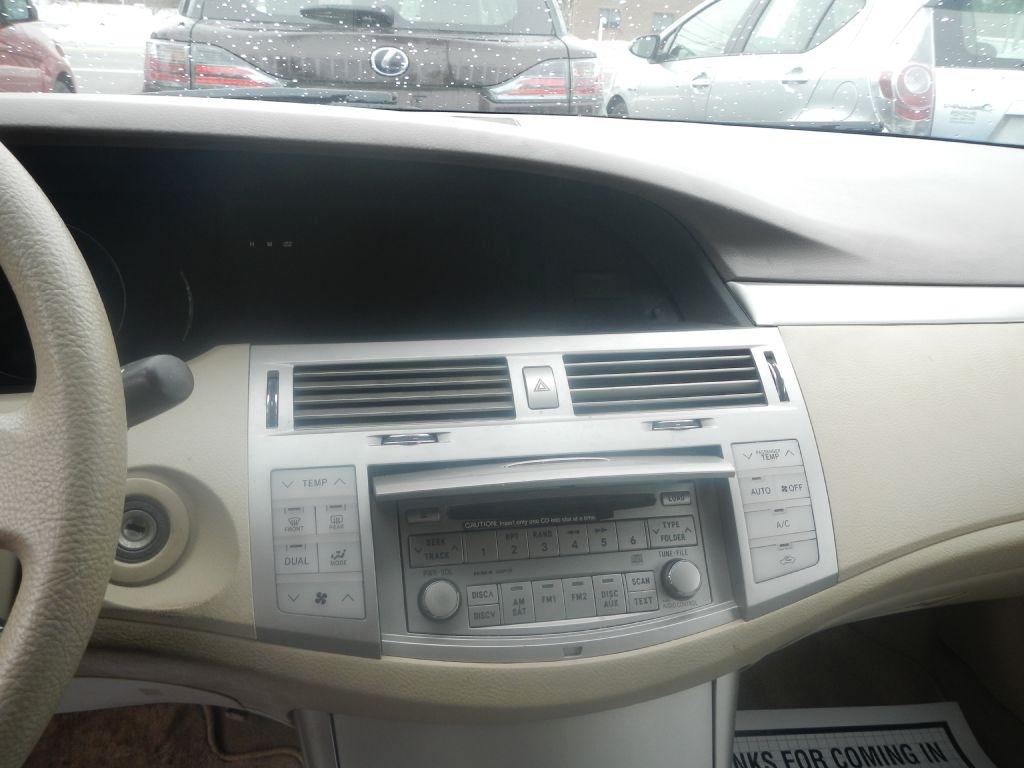 Toyota Avalon XL 2009