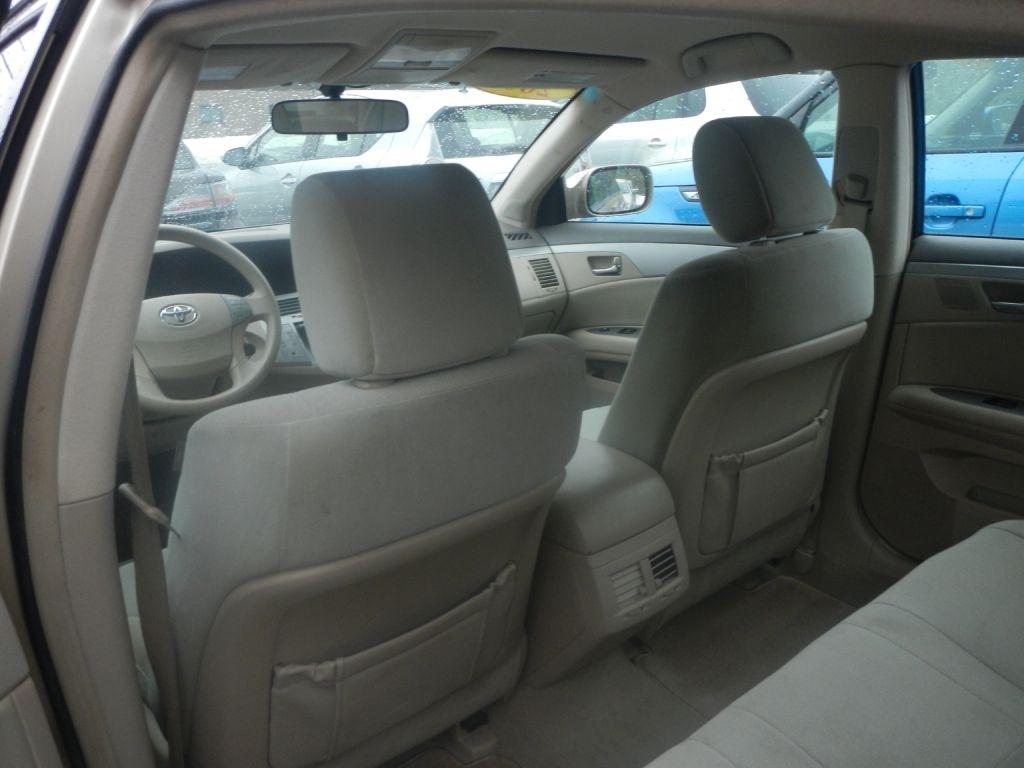 Toyota Avalon XL 2009