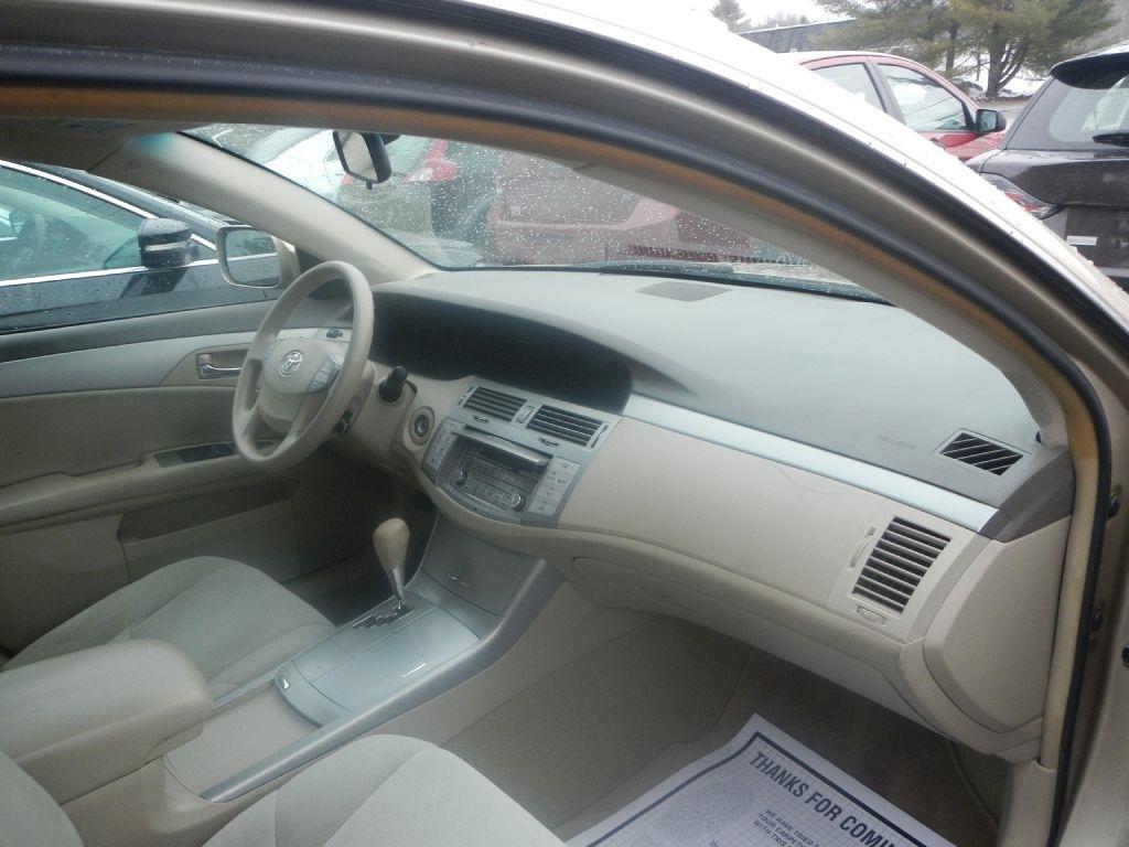 Toyota Avalon XL 2009