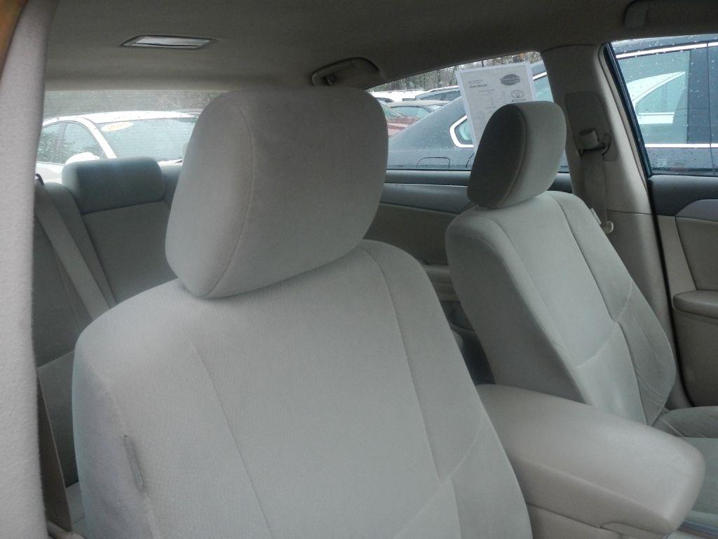 Toyota Avalon XL 2009