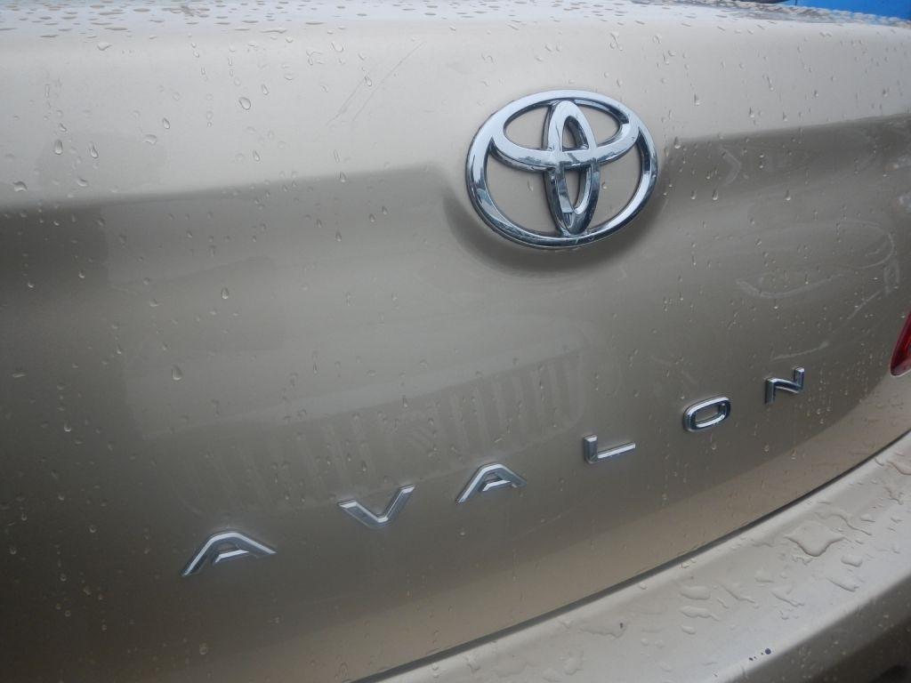 Toyota Avalon XL 2009