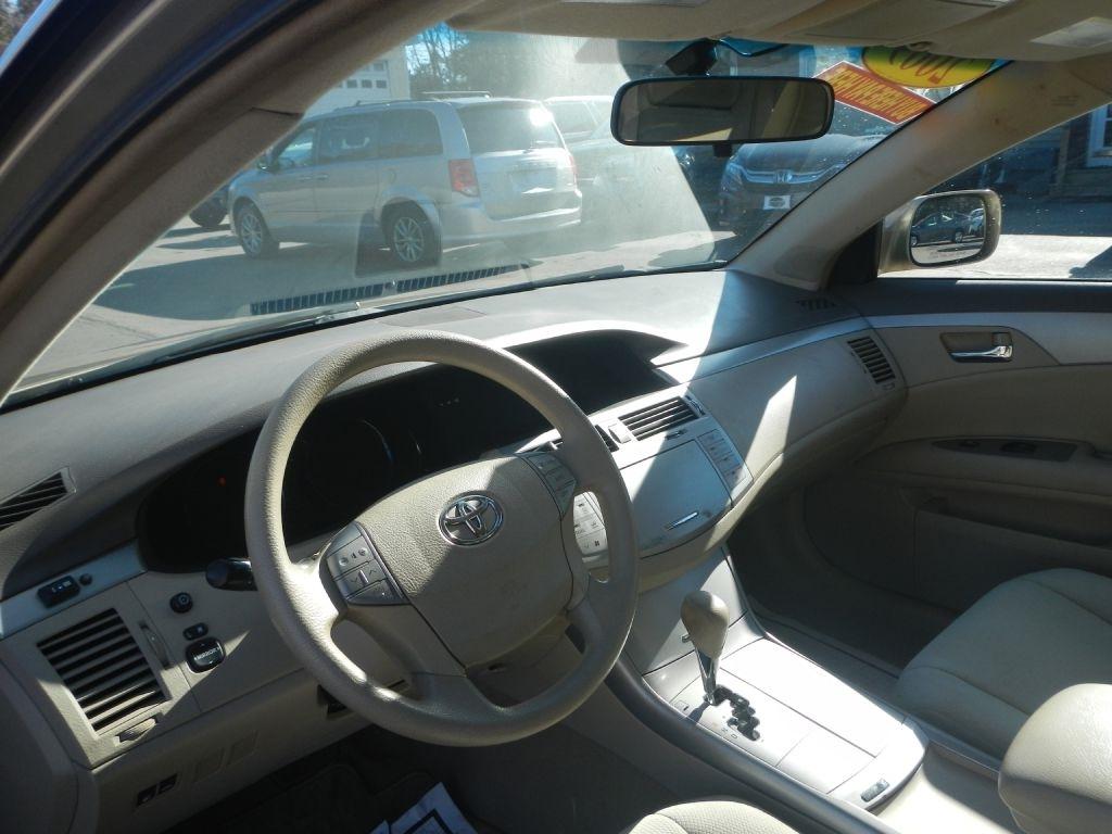 Toyota Avalon XL 2009