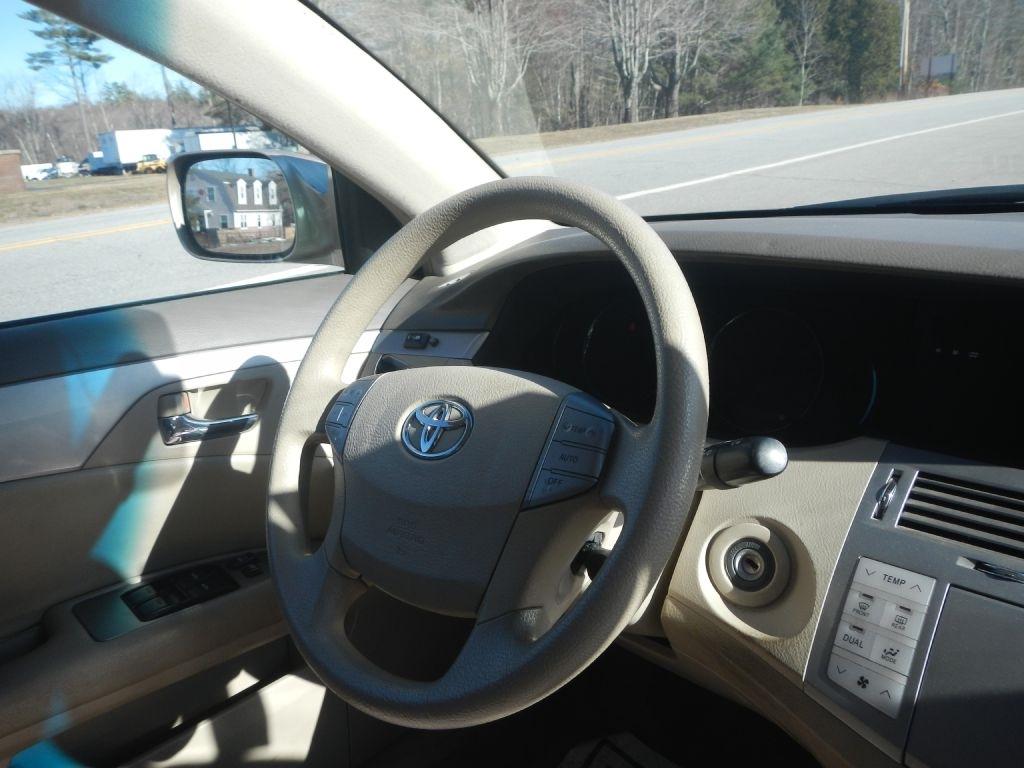Toyota Avalon XL 2009