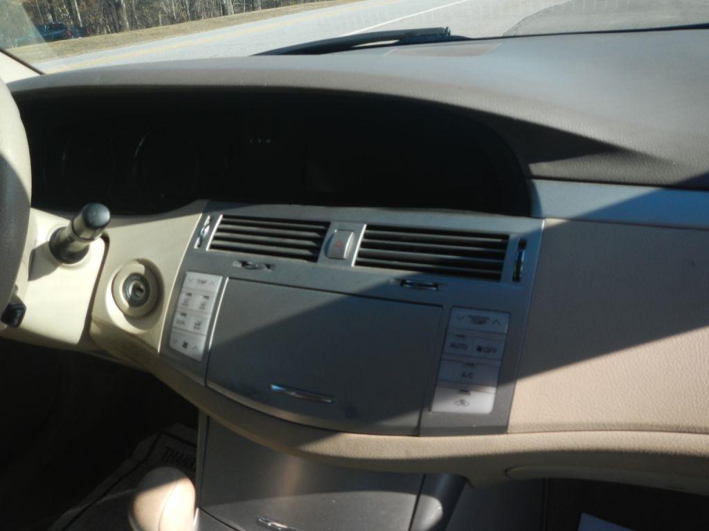 Toyota Avalon XL 2009