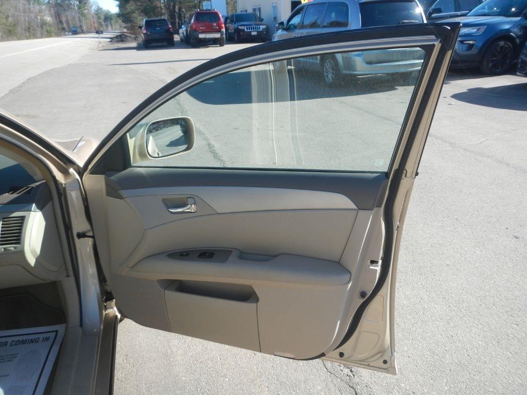 Toyota Avalon XL 2009