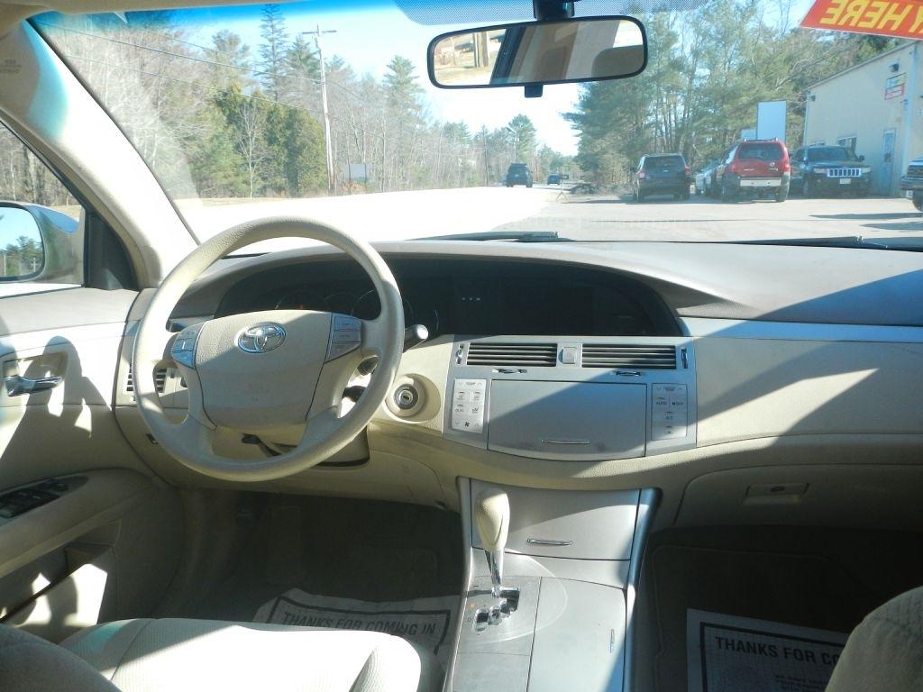Toyota Avalon XL 2009