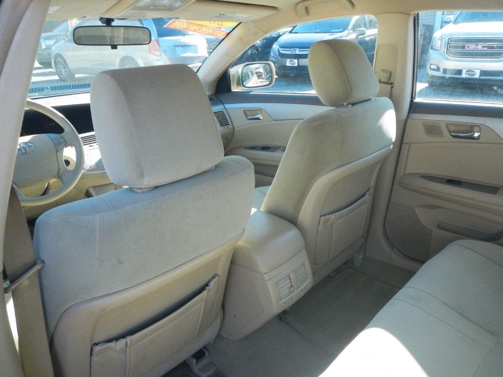 Toyota Avalon XL 2009