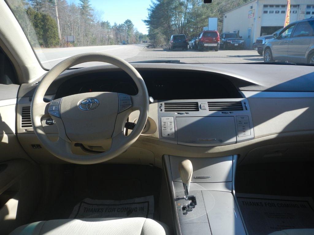 Toyota Avalon XL 2009