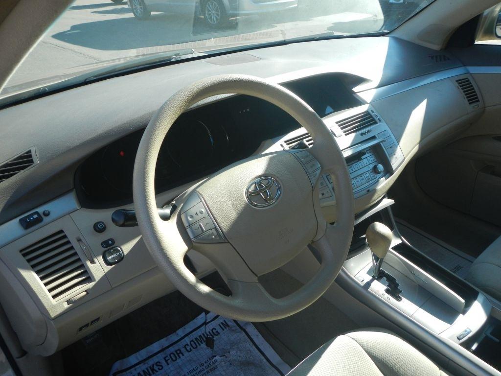 Toyota Avalon XL 2009