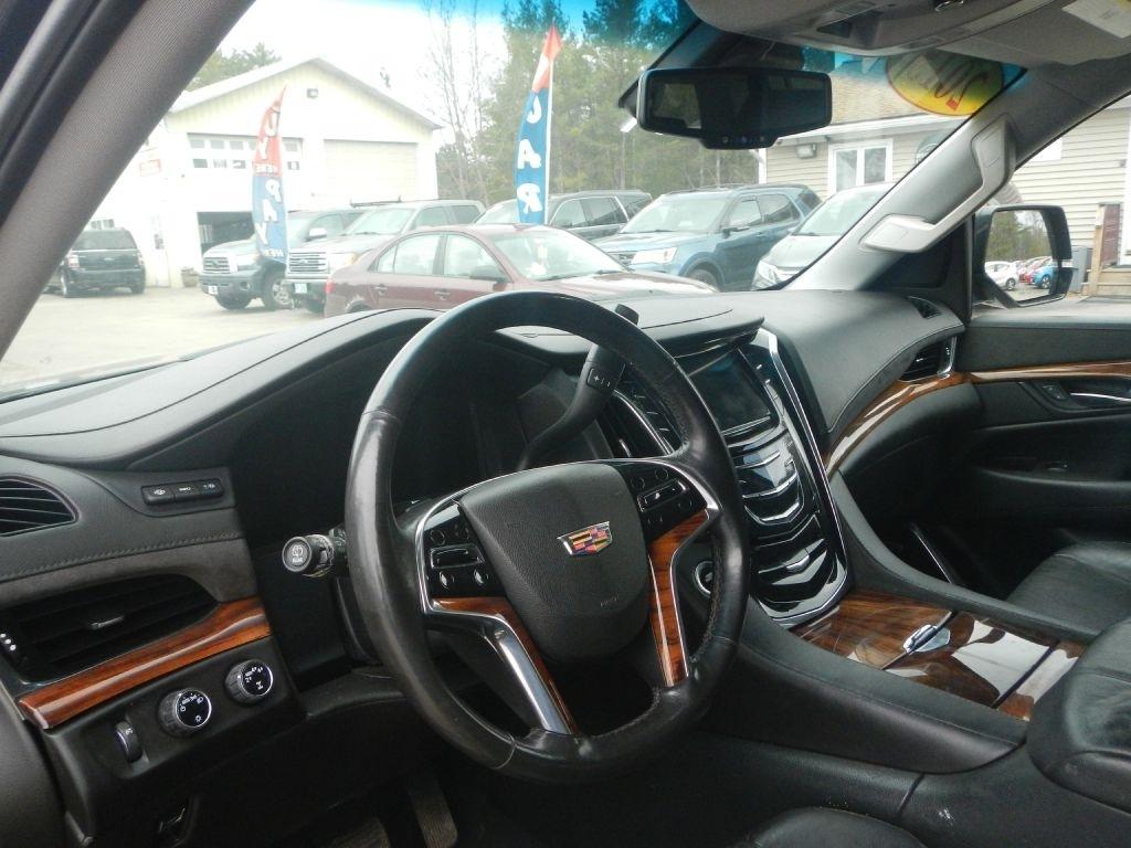 Cadillac Escalade ESV Premium 4WD 2015