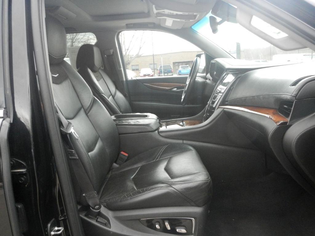 Cadillac Escalade ESV Premium 4WD 2015