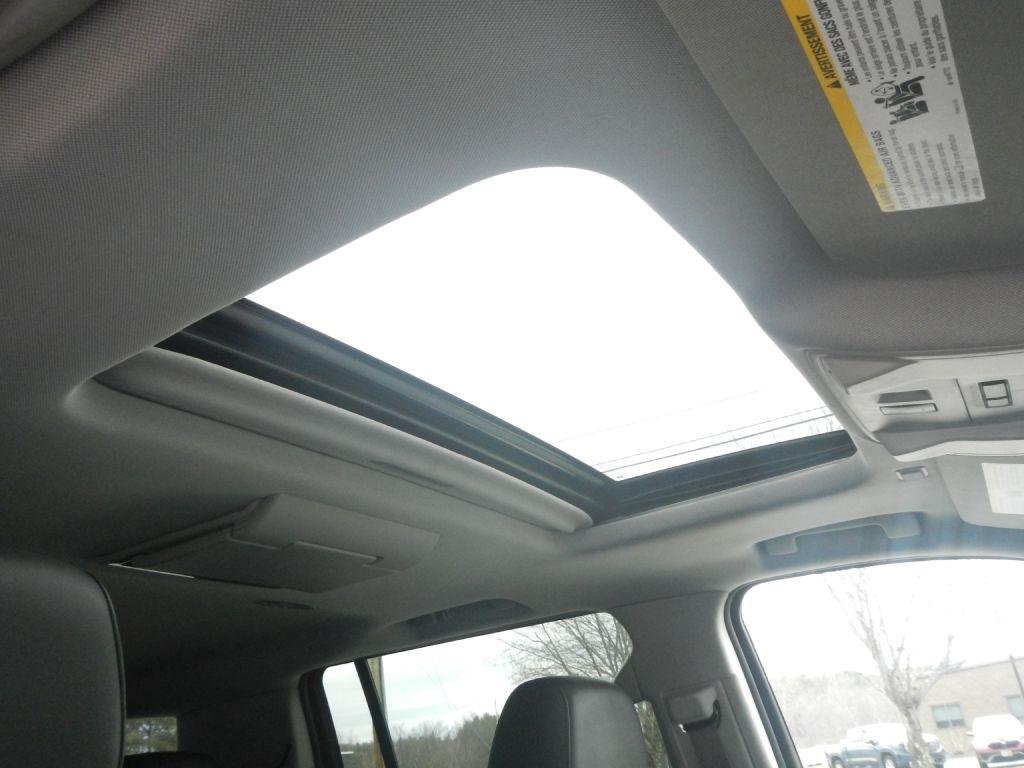 Cadillac Escalade ESV Premium 4WD 2015