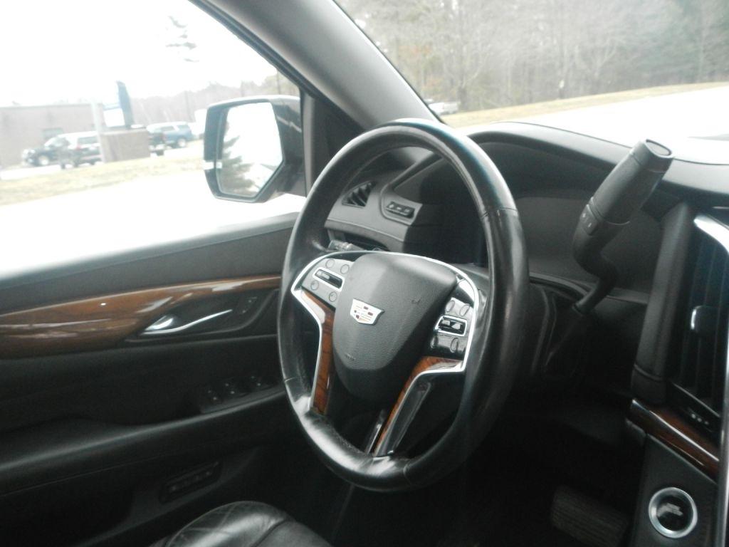 Cadillac Escalade ESV Premium 4WD 2015