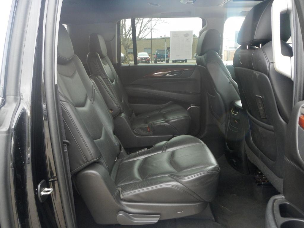 Cadillac Escalade ESV Premium 4WD 2015