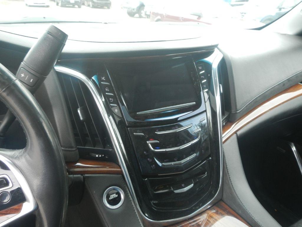 Cadillac Escalade ESV Premium 4WD 2015