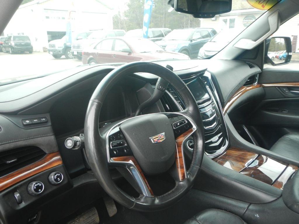 Cadillac Escalade ESV Premium 4WD 2015