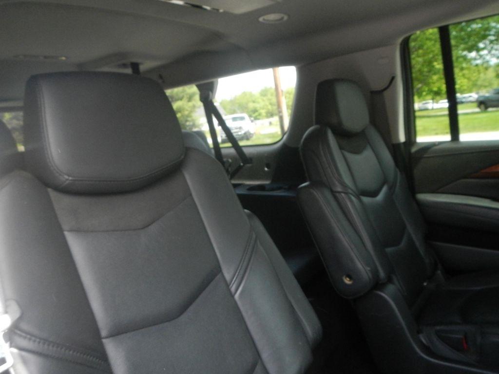 Cadillac Escalade ESV Premium 4WD 2015