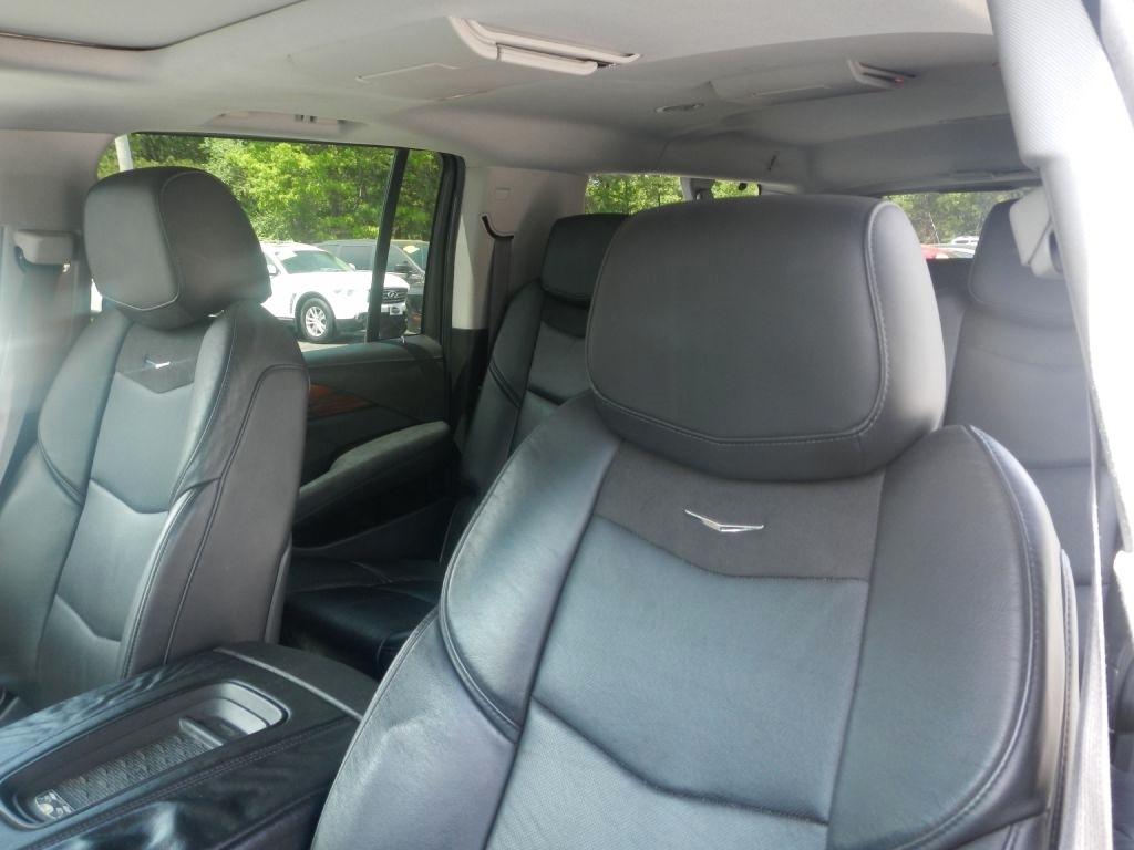 Cadillac Escalade ESV Premium 4WD 2015