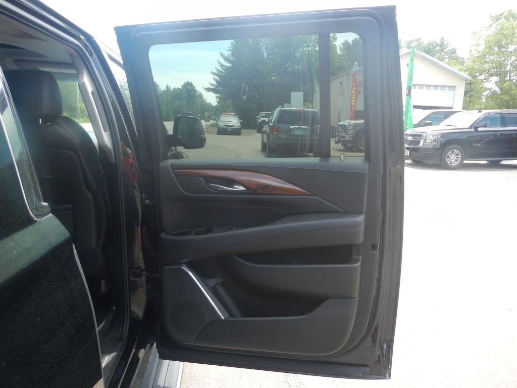 Cadillac Escalade ESV Premium 4WD 2015