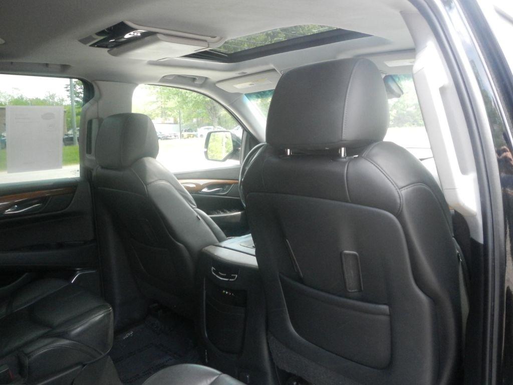Cadillac Escalade ESV Premium 4WD 2015