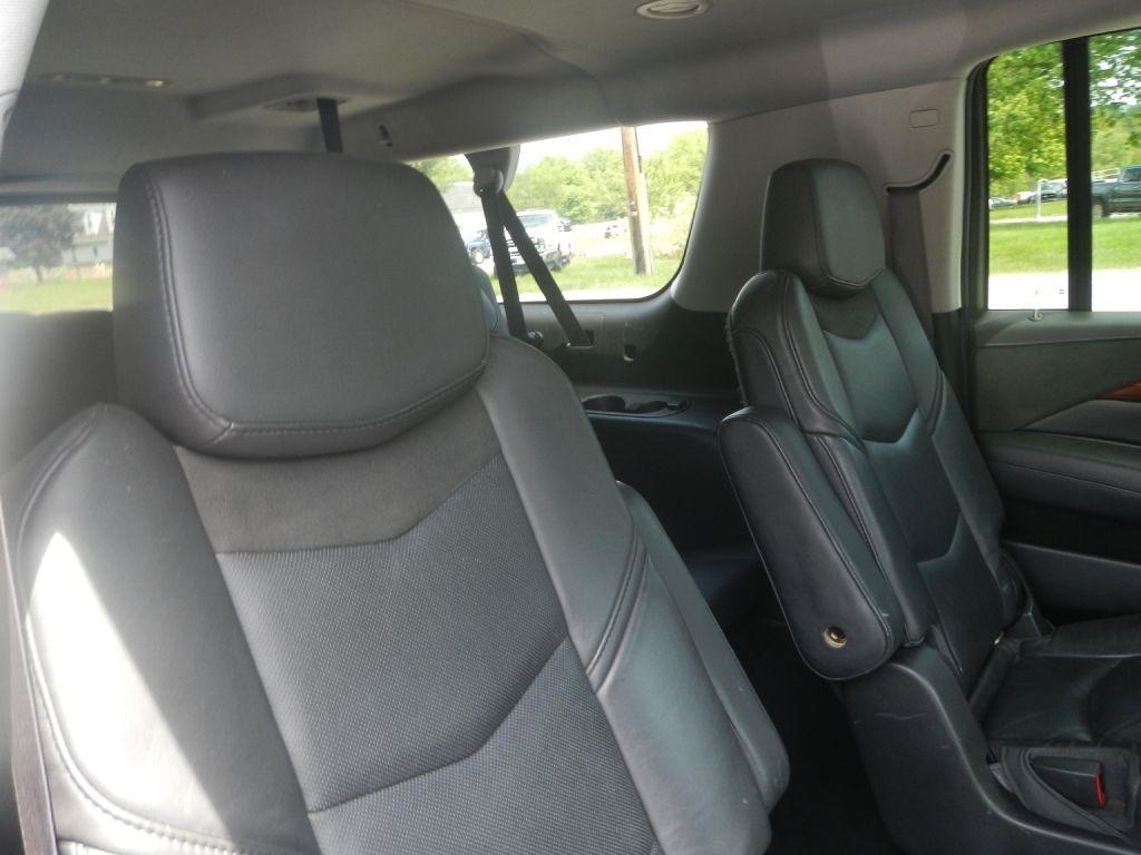 Cadillac Escalade ESV Premium 4WD 2015