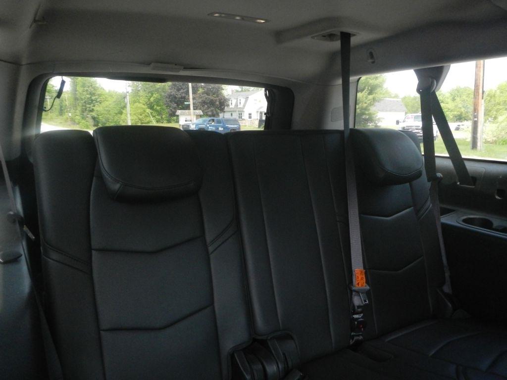 Cadillac Escalade ESV Premium 4WD 2015
