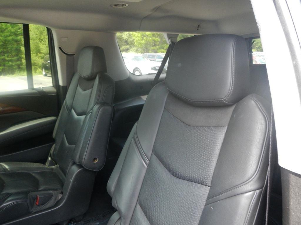 Cadillac Escalade ESV Premium 4WD 2015