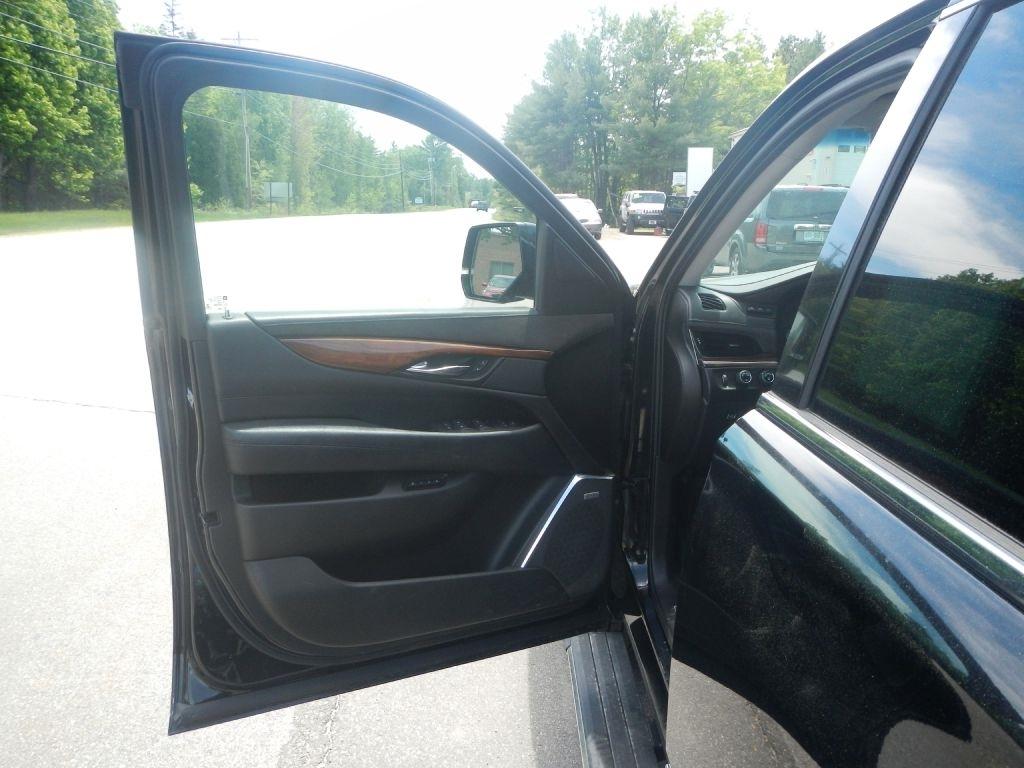 Cadillac Escalade ESV Premium 4WD 2015