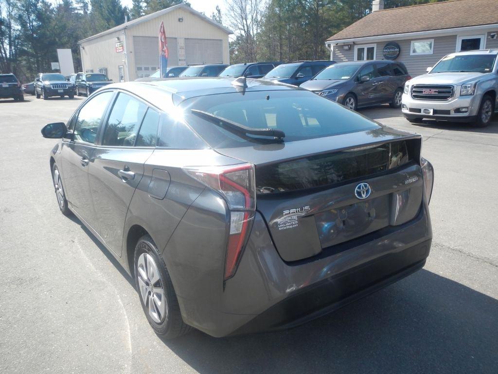 Toyota Prius Four 2016