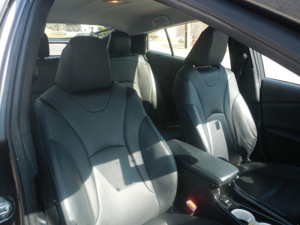 Toyota Prius Four 2016