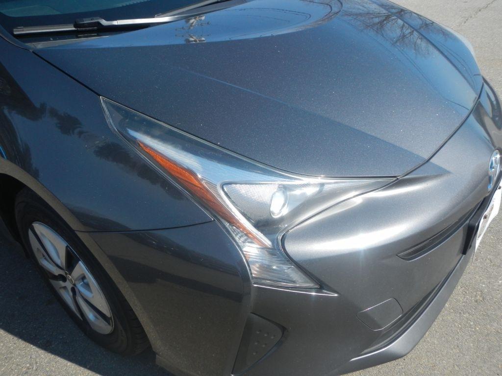 Toyota Prius Four 2016