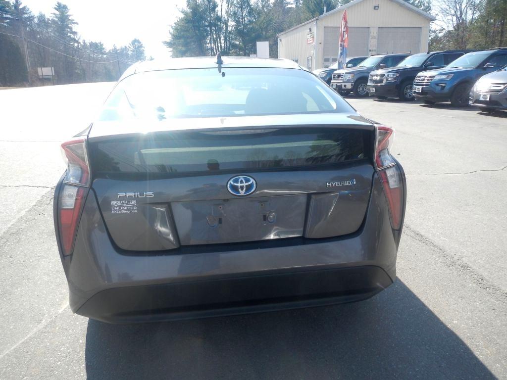 Toyota Prius Four 2016