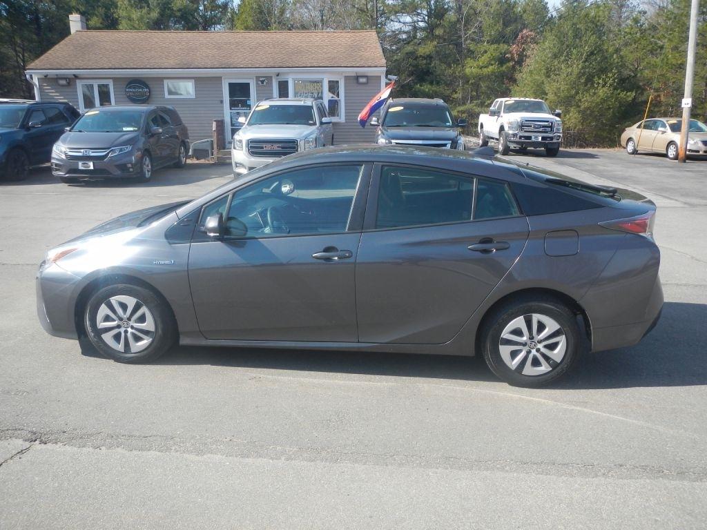 Toyota Prius Four 2016