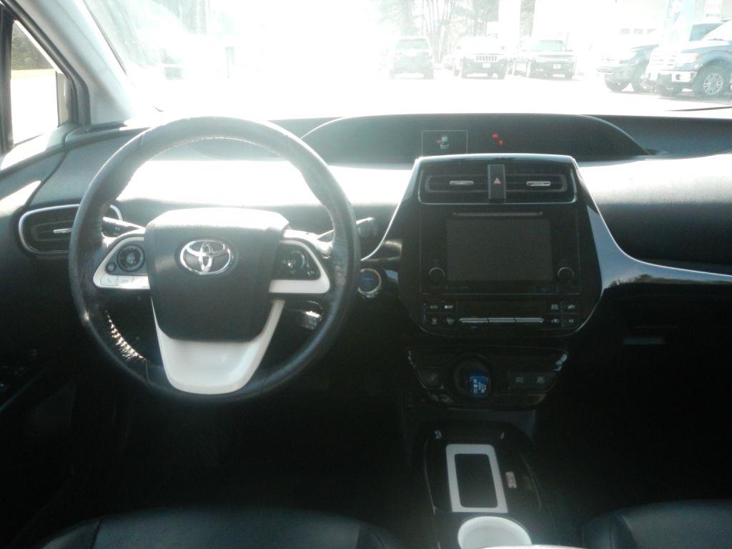 Toyota Prius Four 2016