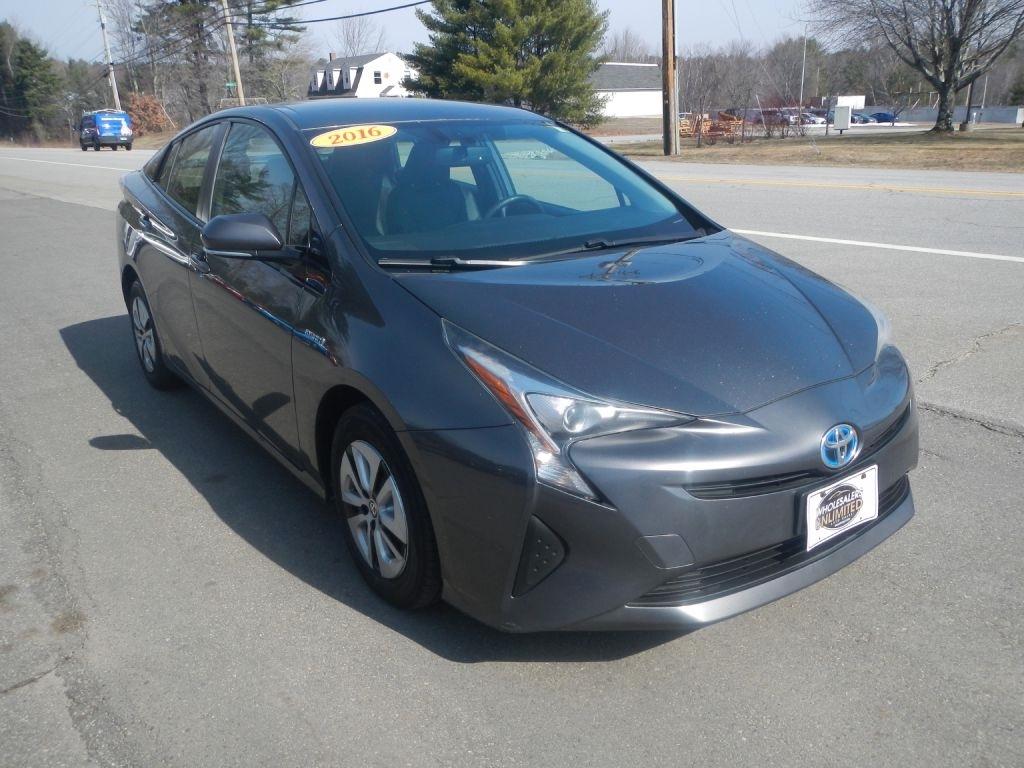 Toyota Prius Four 2016
