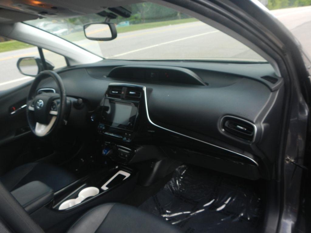 Toyota Prius Four 2016