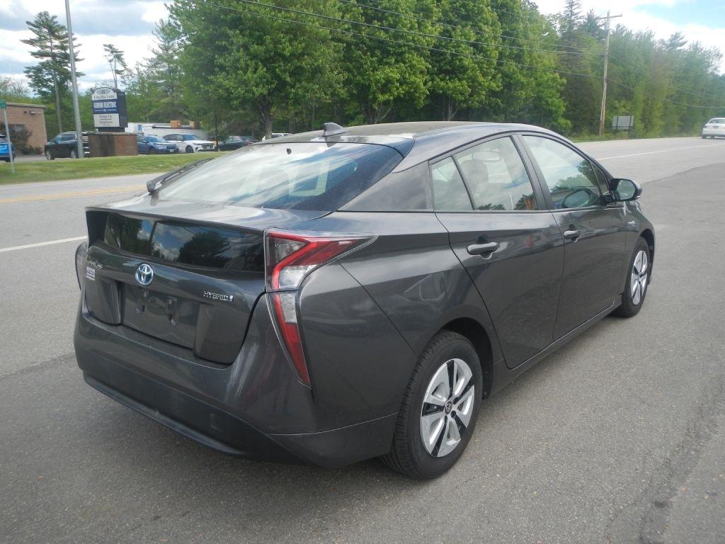 Toyota Prius Four 2016