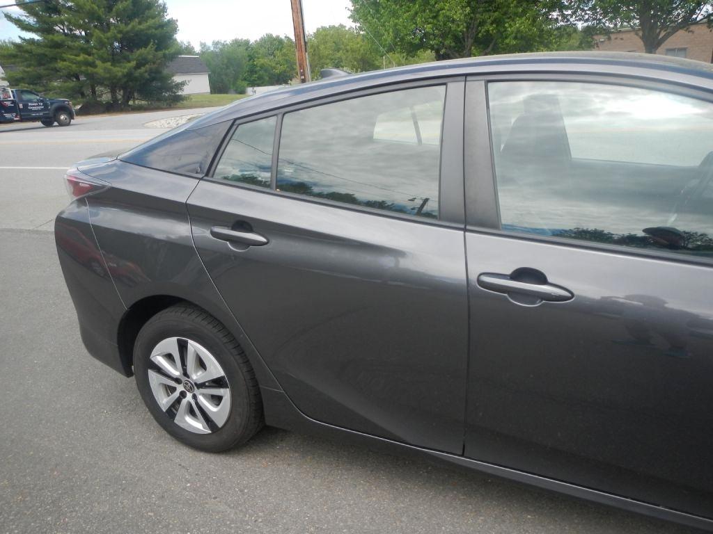 Toyota Prius Four 2016
